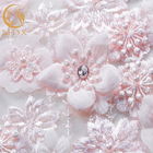 Doskonała koronka kwiatowa 3D Dostosowany haft o długości 1 stoczni Różowa kwiecista koronkowa tkanina