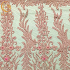 Nowoczesna różowa, haftowana koronkowa tkanina z koralikami na nigeryjskie wesele